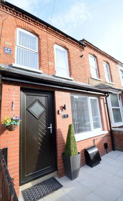 Vila Belfast Luxury Lets - Windsor Townhouse Exteriér fotografie